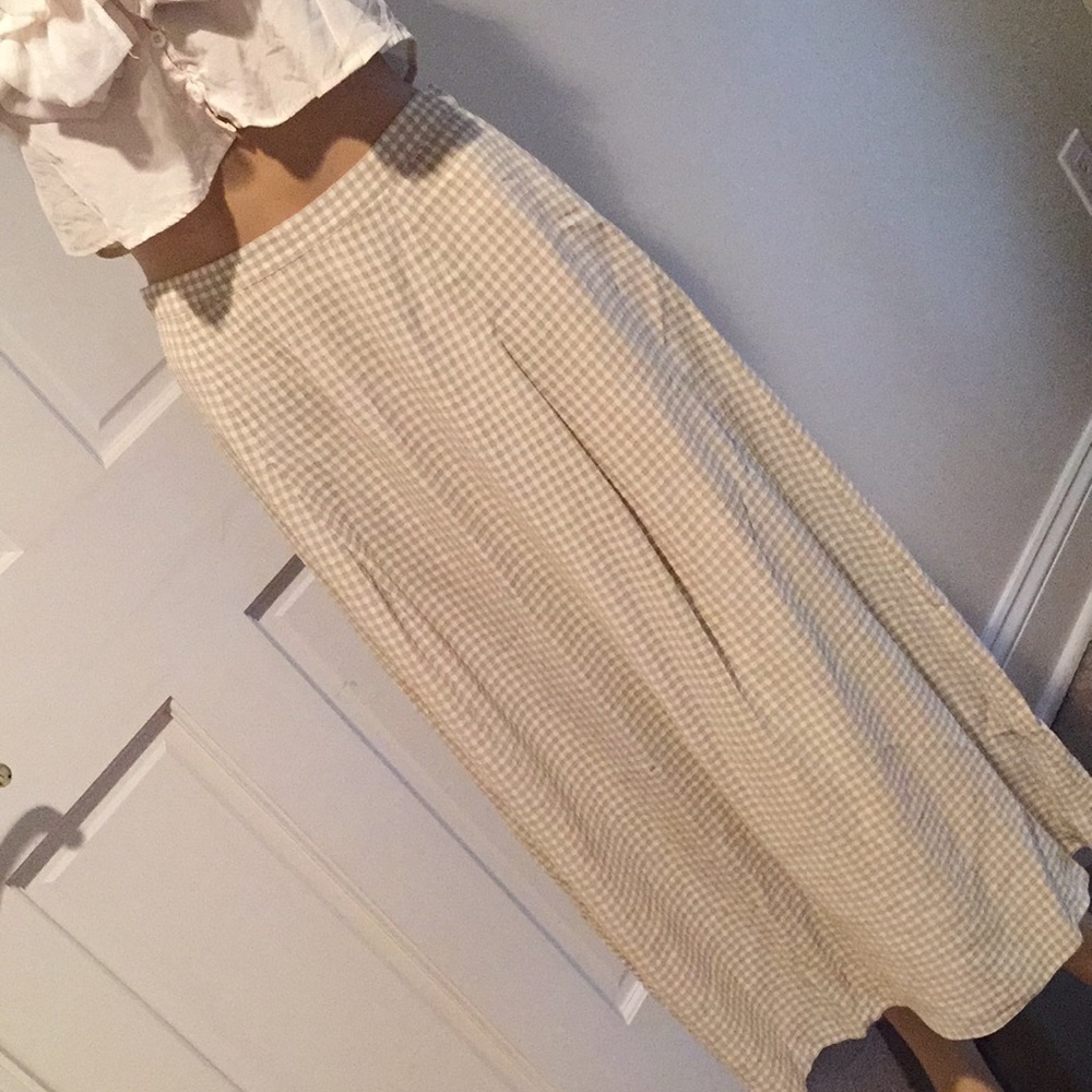 Lined beautiful midi skirt
